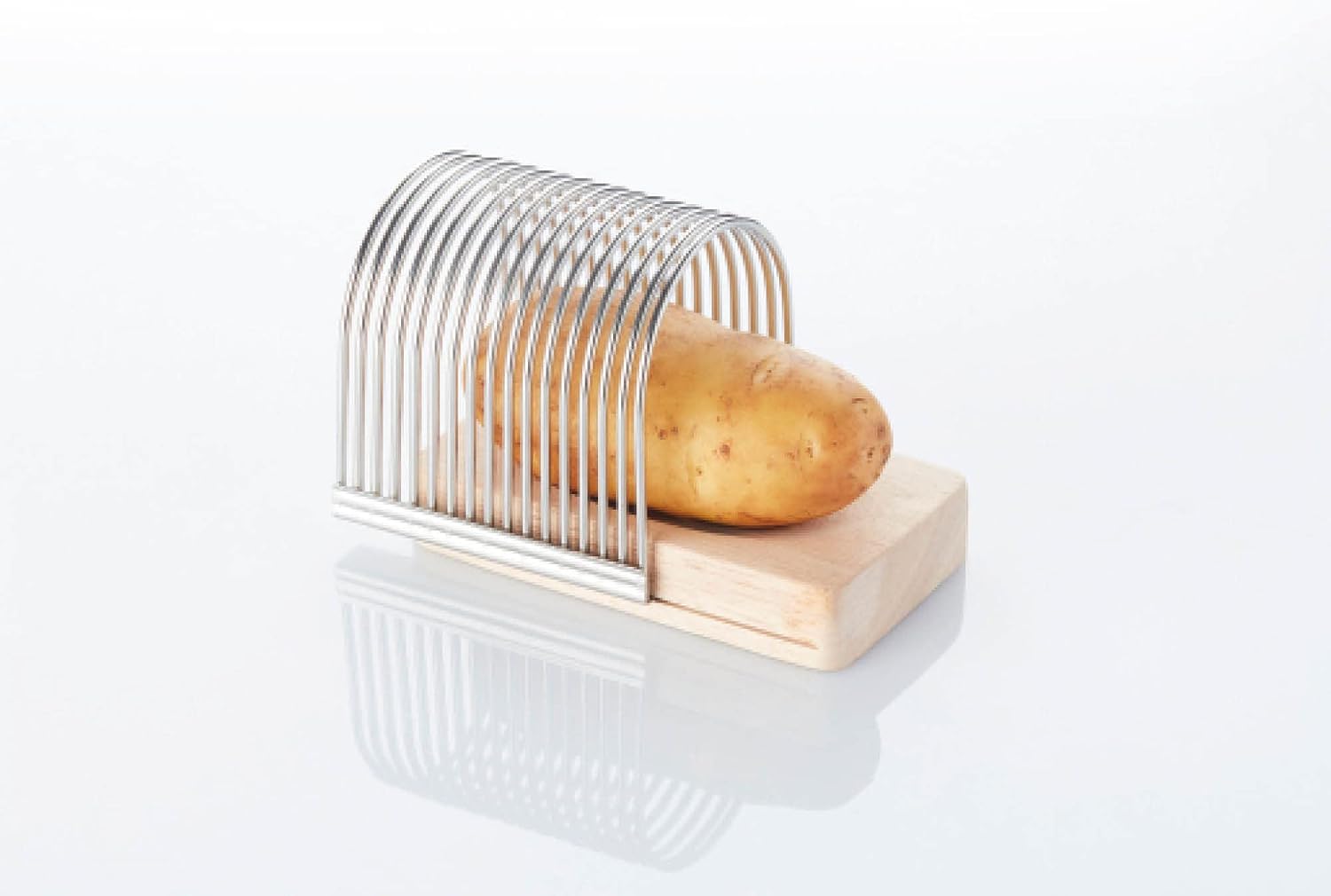 Barbecook Potatoes, chips and vegetable cutter for equal chips, hasselback potatoes and vegetable strips made of stainless steel with wooden board, dimensions 13.6 x 9.4 x 10.5 cm