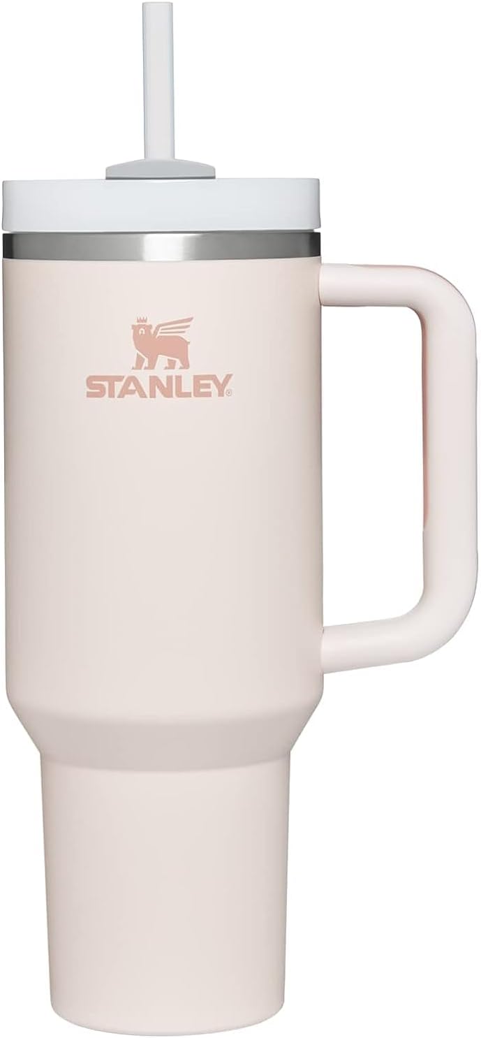 Stanley Quencher H2.0 FlowState Gobelet isotherme en acier inoxydable avec couvercle et paille pour eau, thé glacé ou café, smoothie et plus encore, crème 2.0, 1200 ml